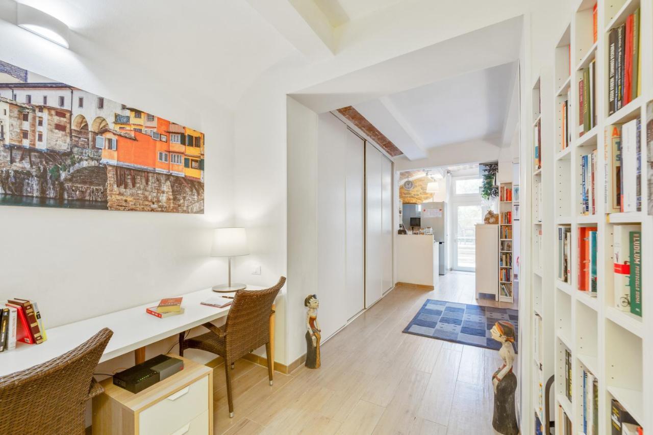 Oltrarno Bright Apartment Con Patio Privato Florencia Exterior foto